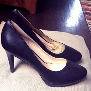 Cole Haan Chelsea Nike Air Pump - NEVER WORN